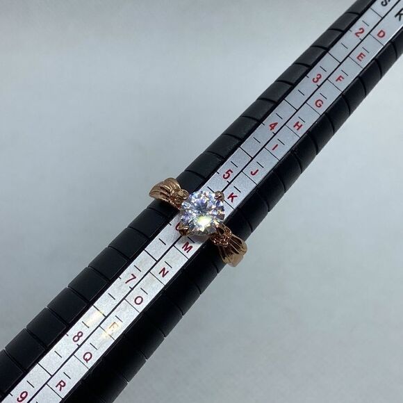 💛 Rose Gold Plated CZ Flower Shank Ring - Picture 5 of 5